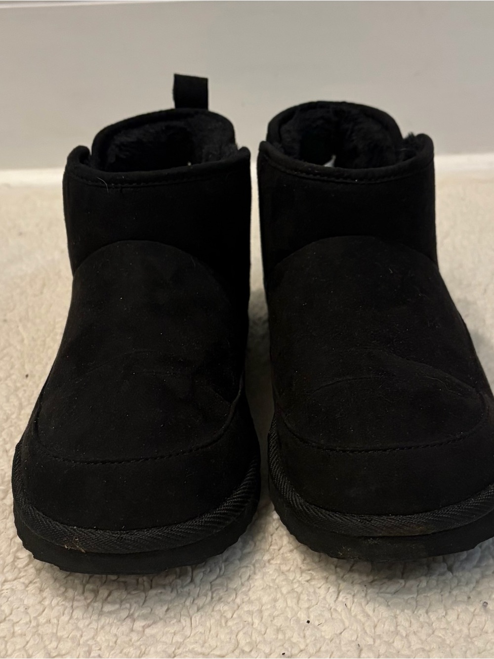 Old Navy Black Shortie Sherpa Boots